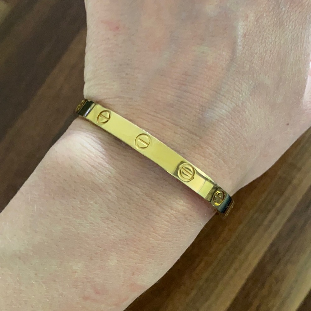 Gold bracelet with screw 17cm